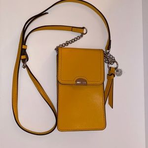 Leather Nine West yellow small crossbody phone/card bag tassel chainstrap detail